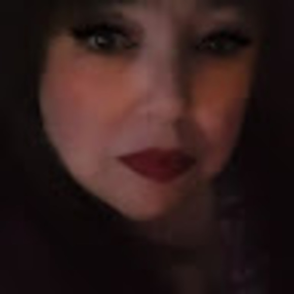 Meet your Posher, Sonya - Picture 1 of 1